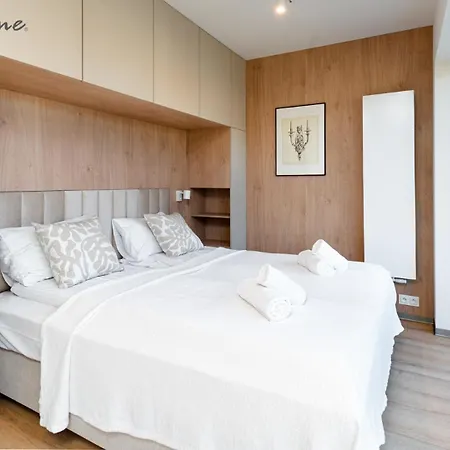 Apartment Wonder Home- Izeryn- Centrum