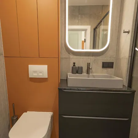 Wonder Home- Izeryn- Centrum Apartment